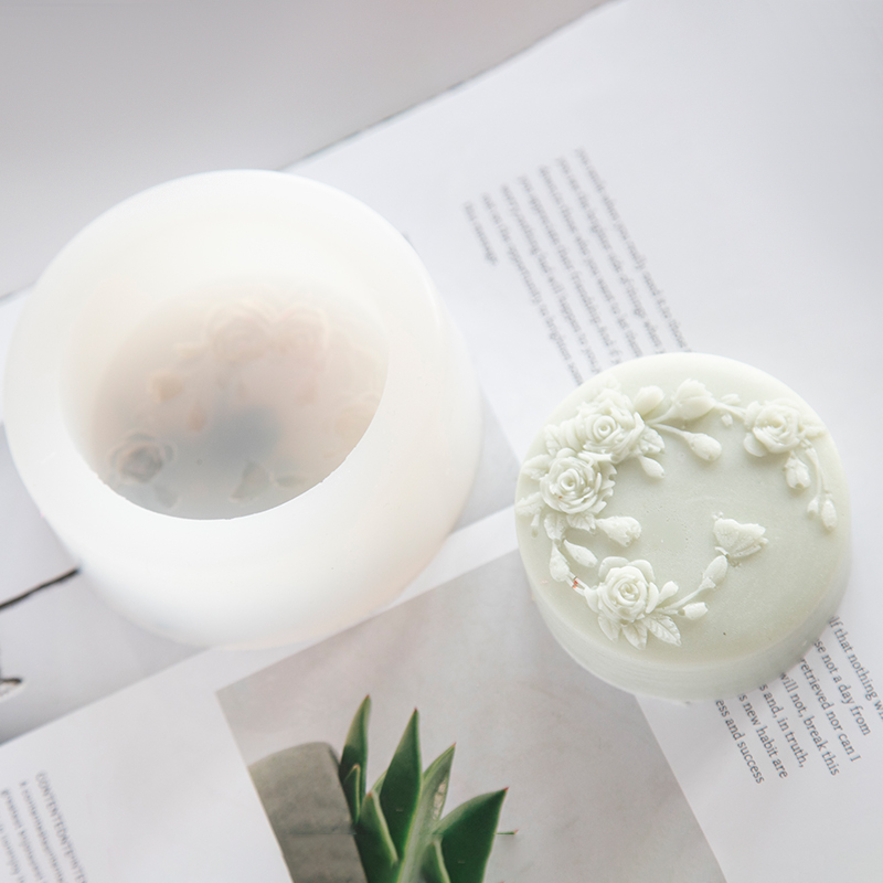 Круглая форма с цветком розы,  – обзор и цена Soap Making Additives