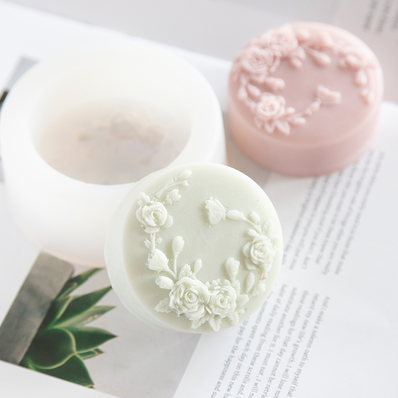 Круглая форма с цветком розы,  – обзор и цена Soap Making Additives